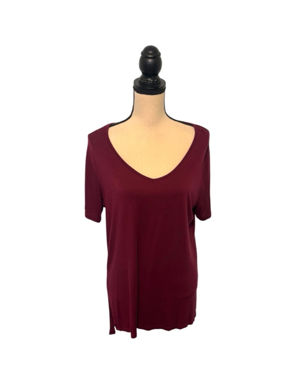 Popzone Burgundy V-Neck Short Sleeve Top Size Large Maroon Side Slit